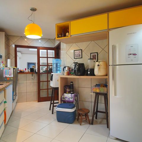 Casa à venda com 300m², 4 quartos e 3 vagasCozinha