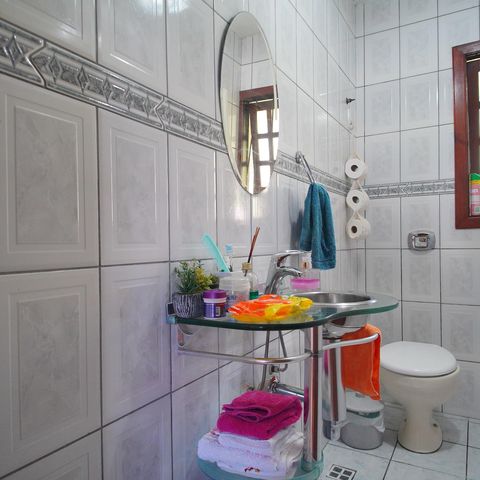Casa à venda com 300m², 4 quartos e 3 vagasBanheiro 2