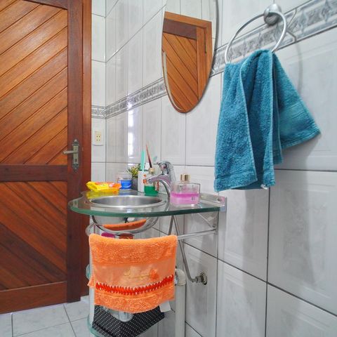 Casa à venda com 300m², 4 quartos e 3 vagasBanheiro 2