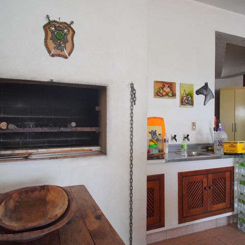 Casa à venda com 300m², 4 quartos e 3 vagasChurrasqueira