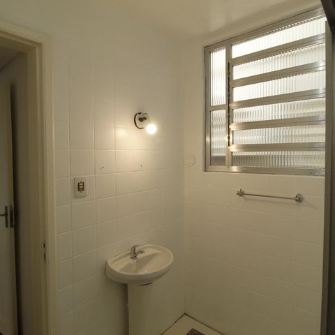 Apartamento para alugar com 113m², 3 quartos e sem vagaBanheiro da Suíte 1