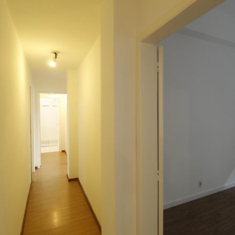 Apartamento para alugar com 113m², 3 quartos e sem vagaCorredor