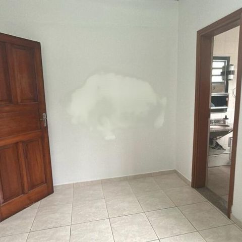 Casa à venda com 170m², 3 quartos e 2 vagas