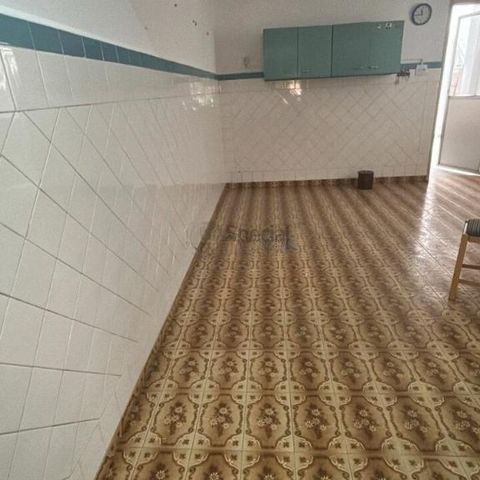 Casa à venda com 170m², 3 quartos e 2 vagas