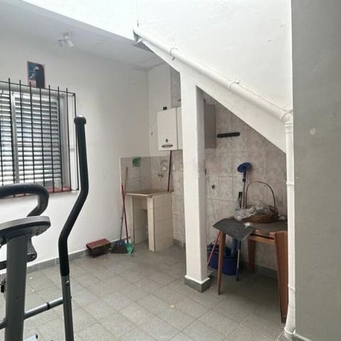 Casa à venda com 170m², 3 quartos e 2 vagas