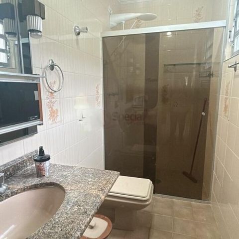 Casa à venda com 170m², 3 quartos e 2 vagas