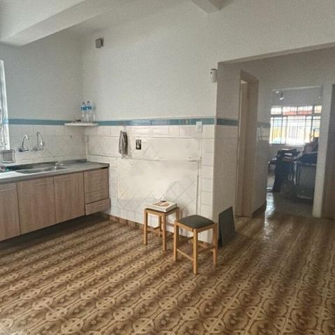Casa à venda com 170m², 3 quartos e 2 vagas