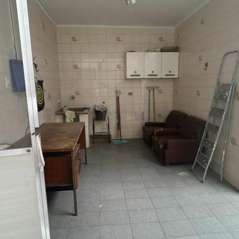 Casa à venda com 170m², 3 quartos e 2 vagas
