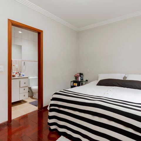 Casa de condomínio à venda com 365m², 4 quartos e 3 vagasSuíte 4