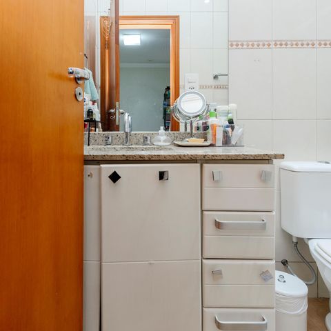 Casa de condomínio à venda com 365m², 4 quartos e 3 vagasBanheiro da Suíte 2