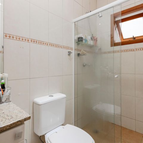 Casa de condomínio à venda com 365m², 4 quartos e 3 vagasBanheiro da Suíte 2