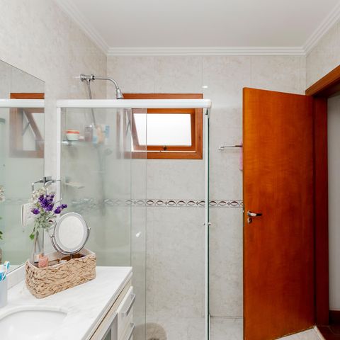 Casa de condomínio à venda com 365m², 4 quartos e 3 vagasBanheiro da Suíte 1