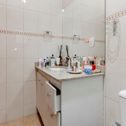 Casa de condomínio à venda com 365m², 4 quartos e 3 vagasBanheiro da Suíte 4