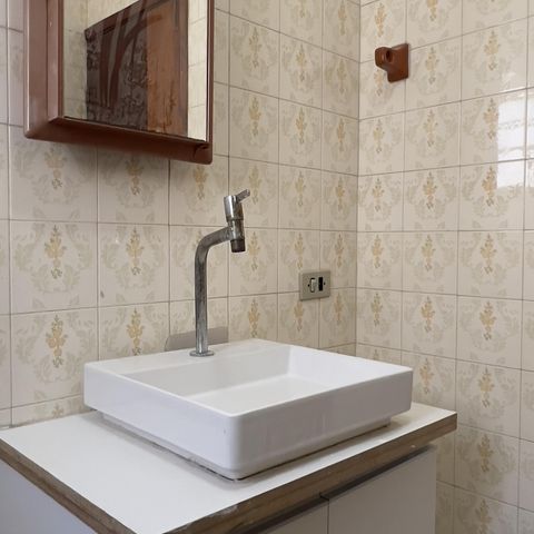 Casa à venda com 145m², 4 quartos e 2 vagasBanheiro