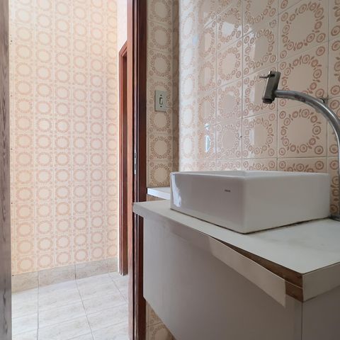 Casa à venda com 145m², 4 quartos e 2 vagasLavabo