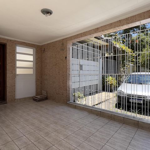 Casa à venda com 145m², 4 quartos e 2 vagasGaragem