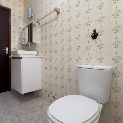 Casa à venda com 145m², 4 quartos e 2 vagasBanheiro da Suíte