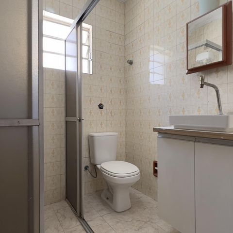 Casa à venda com 145m², 4 quartos e 2 vagasBanheiro