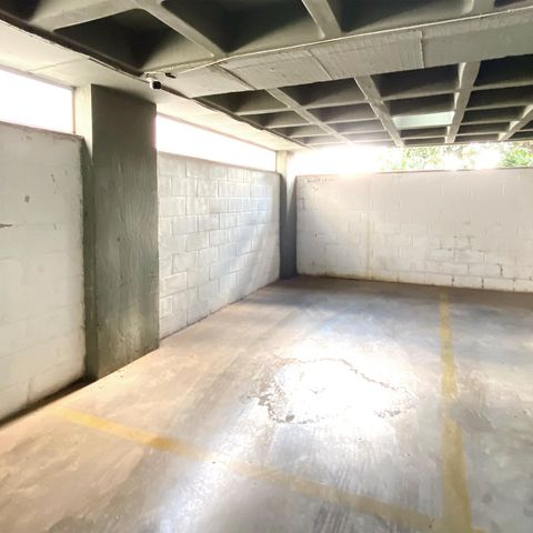 Apartamento à venda com 150m², 3 quartos e 3 vagas Apartamento à venda com 150m², 3 quartos e 3 vagasVagas