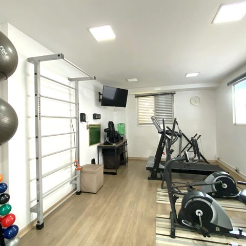 Apartamento à venda com 150m², 3 quartos e 3 vagas Apartamento à venda com 150m², 3 quartos e 3 vagasÁrea comum - Academia