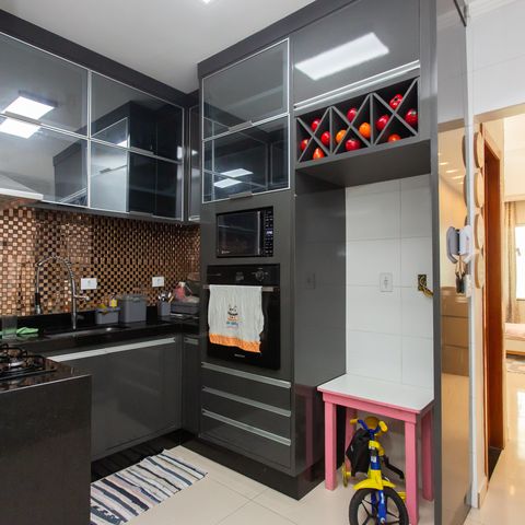 Casa à venda com 75m², 3 quartos e 2 vagas Casa à venda com 75m², 3 quartos e 2 vagasCozinha - Armários