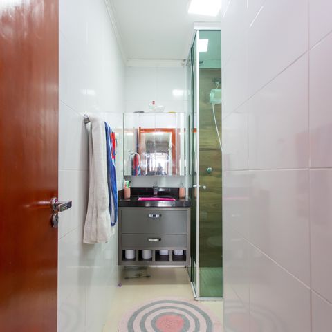 Casa à venda com 75m², 3 quartos e 2 vagas Casa à venda com 75m², 3 quartos e 2 vagasBanheiro