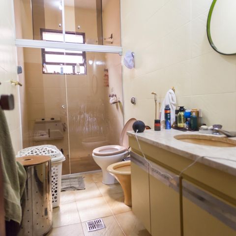 Casa à venda com 1272m², 4 quartos e 4 vagasBanheiro Social / semi suite 