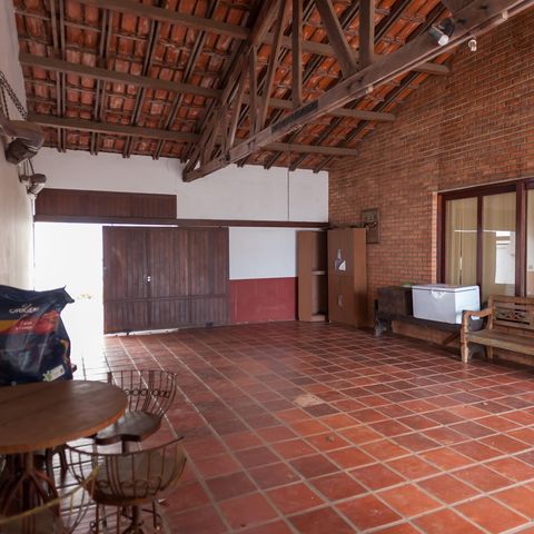 Casa à venda com 1272m², 4 quartos e 4 vagasGaragem