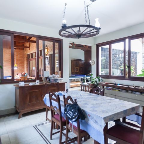 Casa à venda com 1272m², 4 quartos e 4 vagassala de jatar