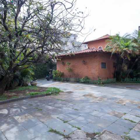 Casa à venda com 1272m², 4 quartos e 4 vagasGaragem