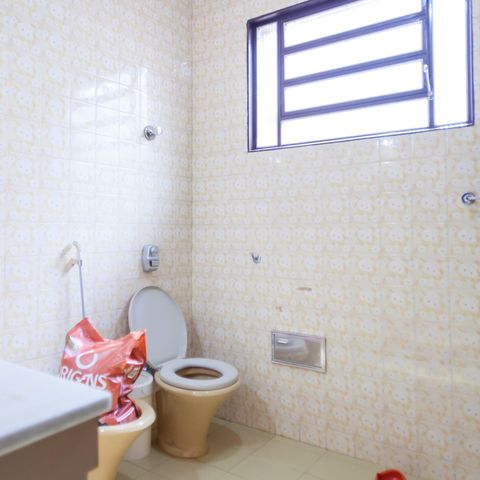 Casa à venda com 1272m², 4 quartos e 4 vagasBanheiro suite 1 