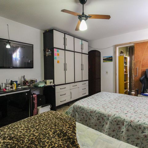 Casa à venda com 120m², 4 quartos e 2 vagas Casa à venda com 120m², 4 quartos e 2 vagasSuíte 2