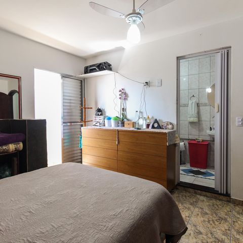 Casa à venda com 120m², 4 quartos e 2 vagas Casa à venda com 120m², 4 quartos e 2 vagasSuíte 1