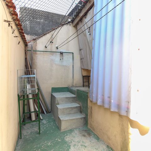 Casa à venda com 120m², 4 quartos e 2 vagas Casa à venda com 120m², 4 quartos e 2 vagasÁrea de serviço