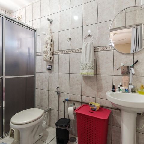 Casa à venda com 120m², 4 quartos e 2 vagas Casa à venda com 120m², 4 quartos e 2 vagasBanheiro da Suíte 1