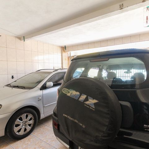 Casa à venda com 120m², 4 quartos e 2 vagas Casa à venda com 120m², 4 quartos e 2 vagasGaragem