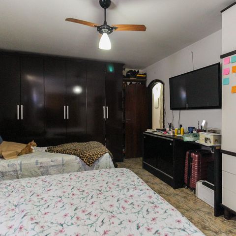 Casa à venda com 120m², 4 quartos e 2 vagas Casa à venda com 120m², 4 quartos e 2 vagasSuíte 2