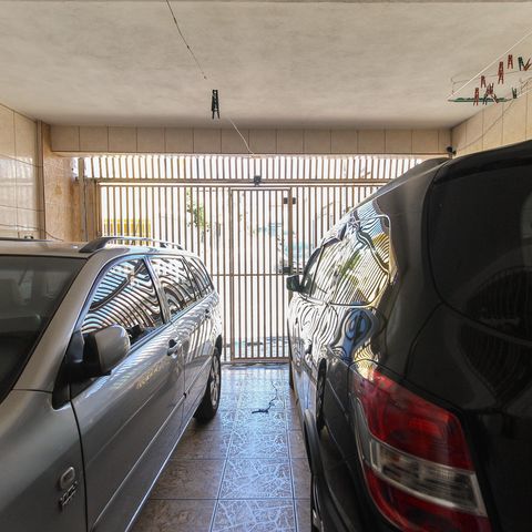Casa à venda com 120m², 4 quartos e 2 vagas Casa à venda com 120m², 4 quartos e 2 vagasGaragem