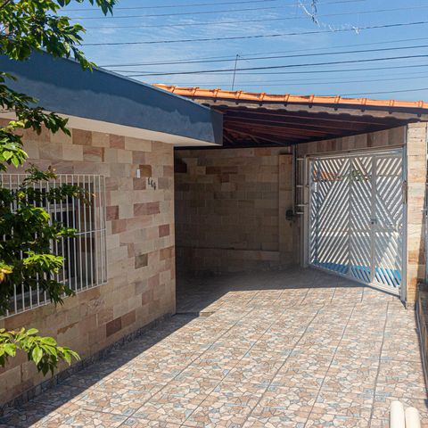 Casa para alugar com 220m², 3 quartos e 4 vagas Casa para alugar com 220m², 3 quartos e 4 vagasJardim