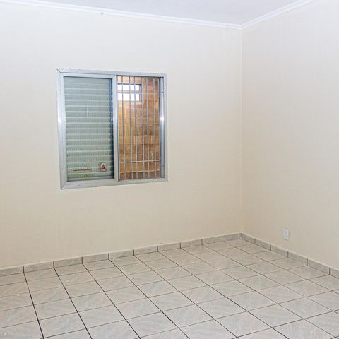 Casa para alugar com 220m², 3 quartos e 4 vagas Casa para alugar com 220m², 3 quartos e 4 vagasQuarto 2