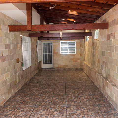 Casa para alugar com 220m², 3 quartos e 4 vagas Casa para alugar com 220m², 3 quartos e 4 vagasGaragem
