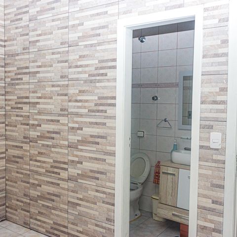 Casa para alugar com 220m², 3 quartos e 4 vagas Casa para alugar com 220m², 3 quartos e 4 vagasSuíte