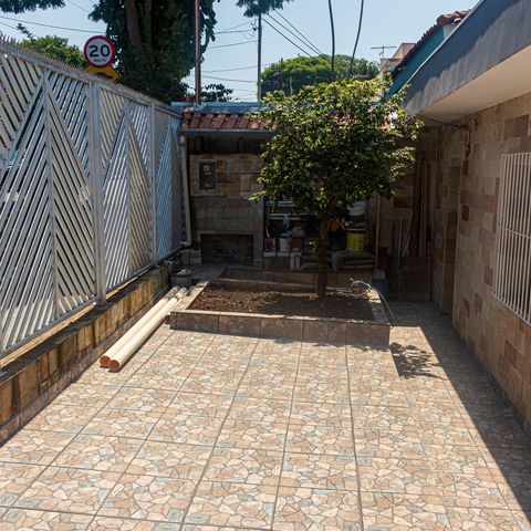 Casa para alugar com 220m², 3 quartos e 4 vagas Casa para alugar com 220m², 3 quartos e 4 vagasJardim