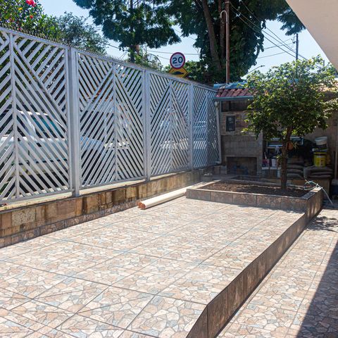 Casa para alugar com 220m², 3 quartos e 4 vagas Casa para alugar com 220m², 3 quartos e 4 vagasJardim