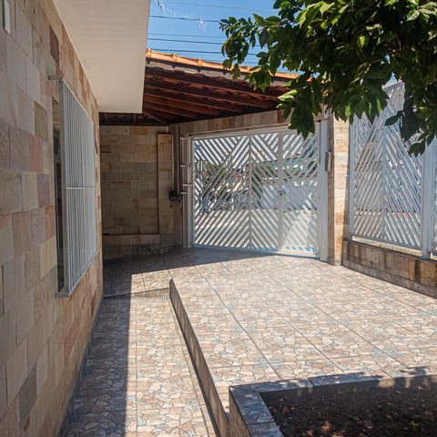 Casa para alugar com 220m², 3 quartos e 4 vagas Casa para alugar com 220m², 3 quartos e 4 vagasJardim