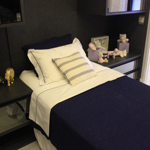 Apartamento à venda com 145m², 4 quartos e 2 vagasQuarto 