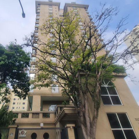 Apartamento à venda com 145m², 4 quartos e 2 vagasFachada