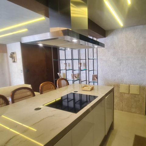 Apartamento à venda com 145m², 4 quartos e 2 vagasCozinha 