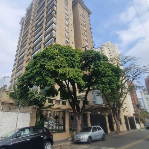 Apartamento à venda com 145m², 4 quartos e 2 vagasFachada