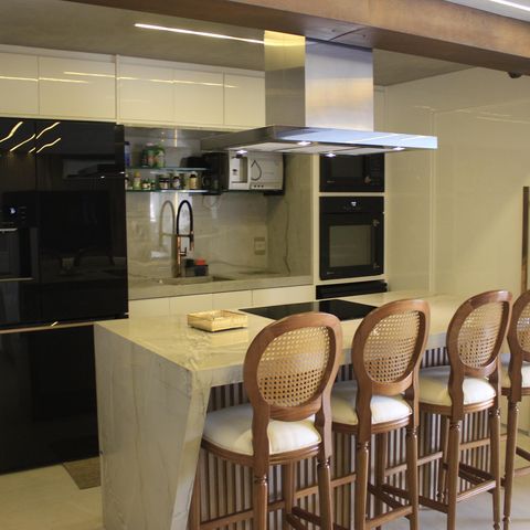 Apartamento à venda com 145m², 4 quartos e 2 vagasCozinha 